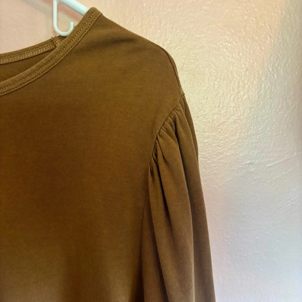 Old Navy Woman’s 2X EveryWear Puff Sleeve Top In Spiced Saffron - Picture 4 of 5